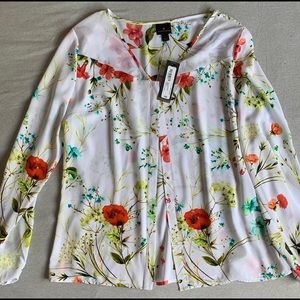 Worthington long sleeve floral white